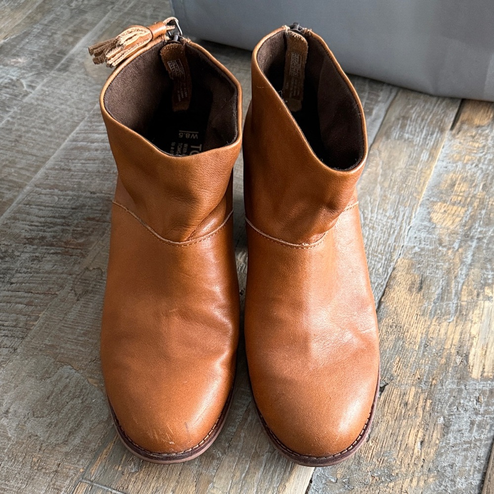 TOMS Women’s Carpe Diem Brown Leather Ankle Boots Size 8.5